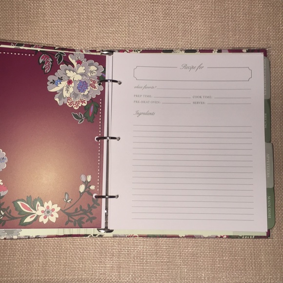 Vera Bradley Recipe Organizer - Picture 4 of 5
